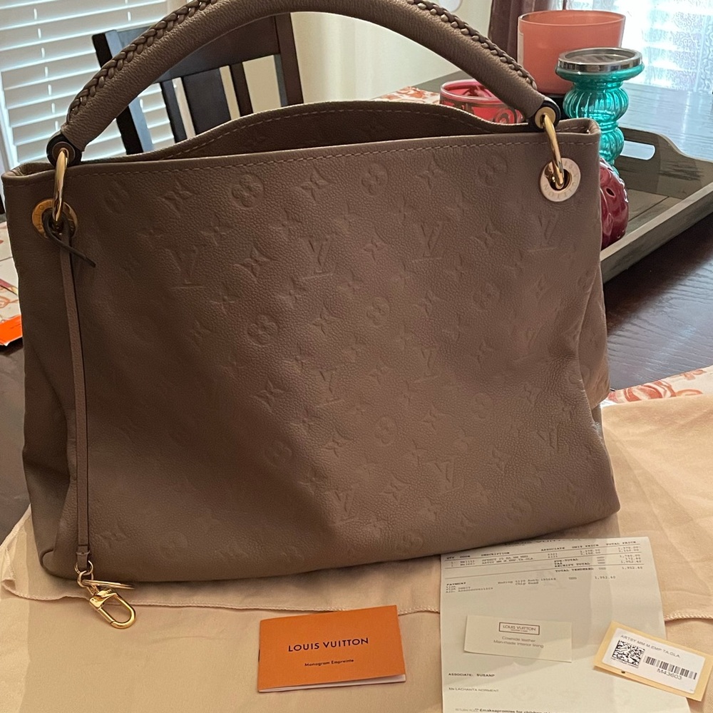 Louis Vuttion Artsy Empriente